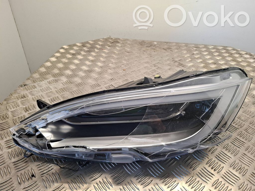 Tesla Model S Headlight/headlamp 