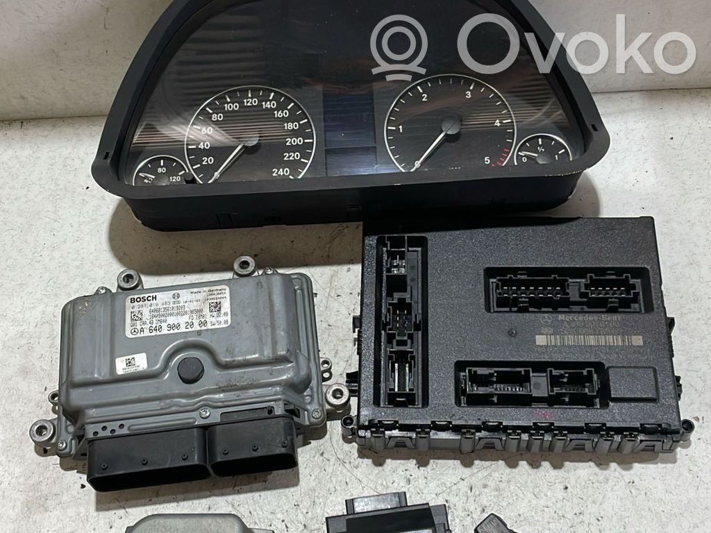 Mercedes-Benz A W169 Komputer / Sterownik ECU i komplet kluczy 