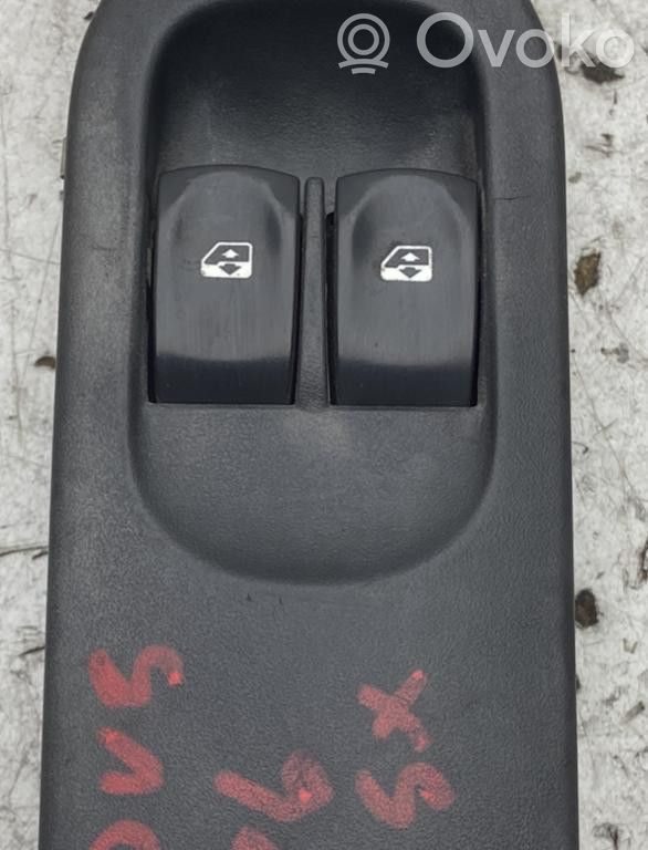 Interrupteur commade lève-vitre   8200277630,8200277630