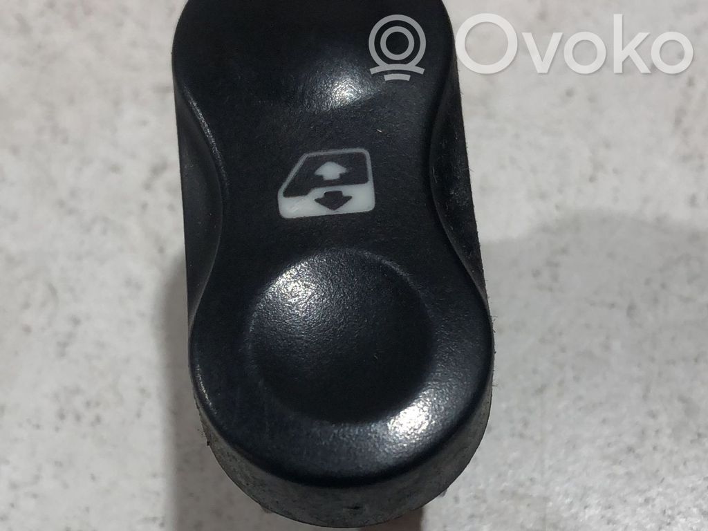 Dacia Sandero Sonstige Schalter / Griffe / Umschalter 