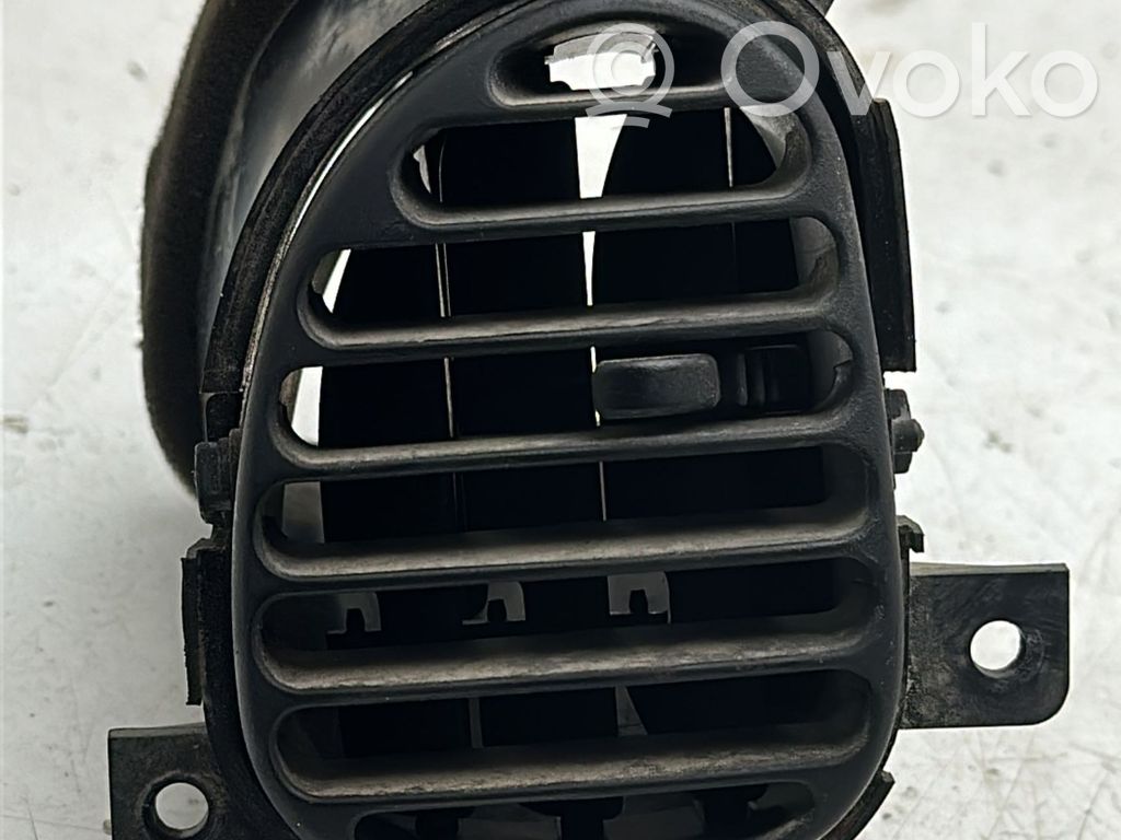 Grilă ventilație centrală