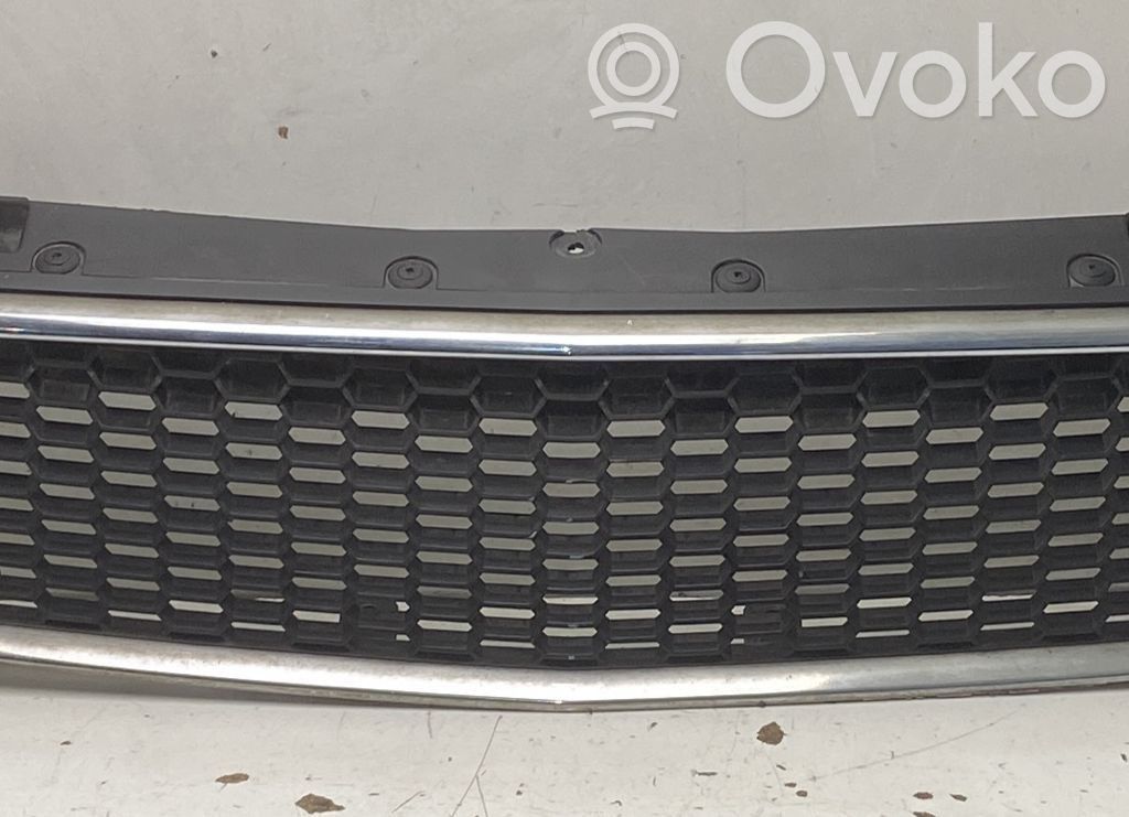 Chevrolet Aveo Etupuskurin ylempi jäähdytinsäleikkö 