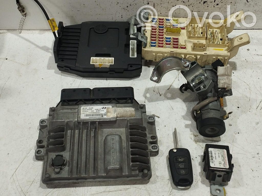 Hyundai ix20 Kit cu ECU motor și set închidere uși 