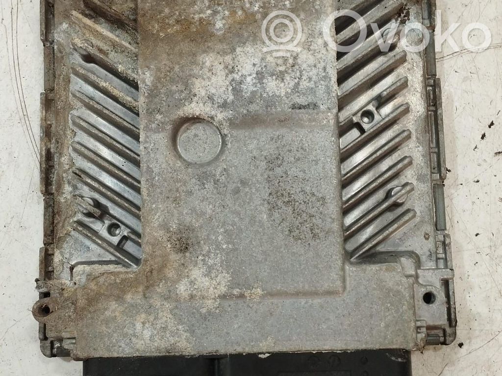 Volkswagen PASSAT B6 Komputer / Sterownik ECU i komplet kluczy 