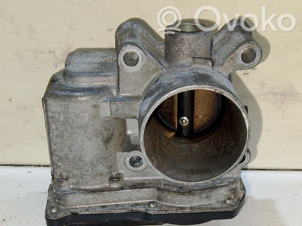 Renault Clio IV Zawór przepustnicy 