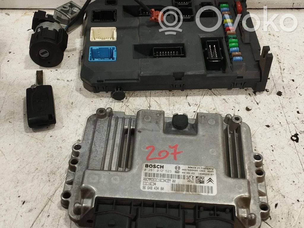 Peugeot 207 Moottorinohjausyksikön sarja ja lukkosarja 