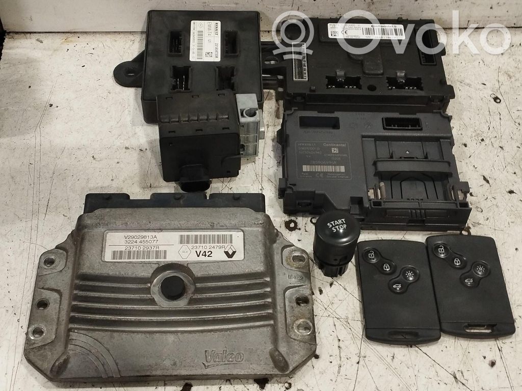 Renault Clio III Engine ECU kit and lock set 