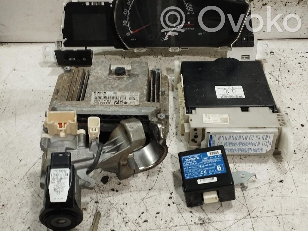 Toyota iQ Kit cu ECU motor și set închidere uși