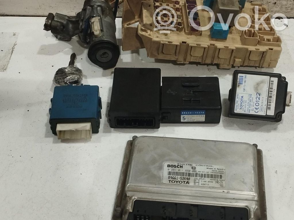 Toyota Yaris Verso Kit centralina motore ECU e serratura 