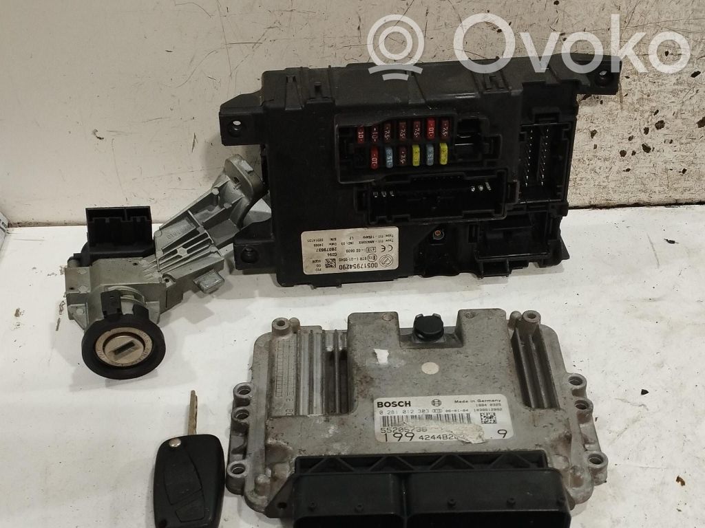 Fiat Grande Punto Kit cu ECU motor și set închidere uși 