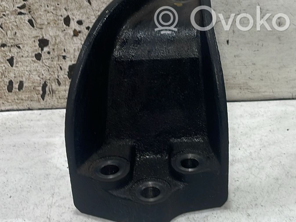 Soporte de montaje del motor (Usadas)