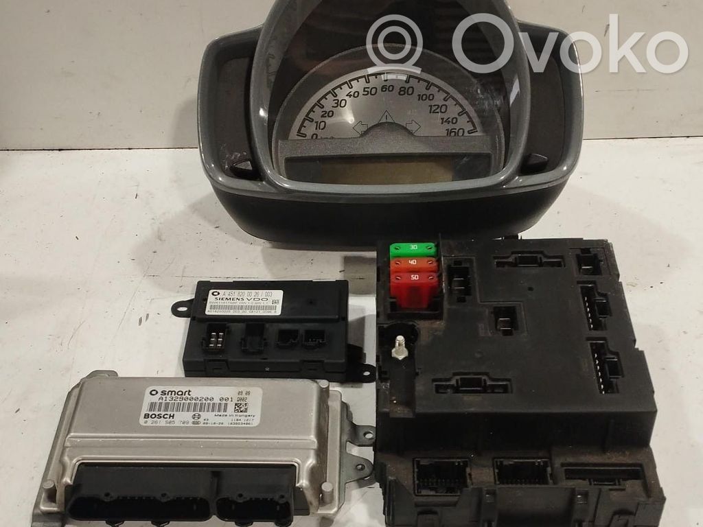 Smart ForTwo II Komputer / Sterownik ECU i komplet kluczy 