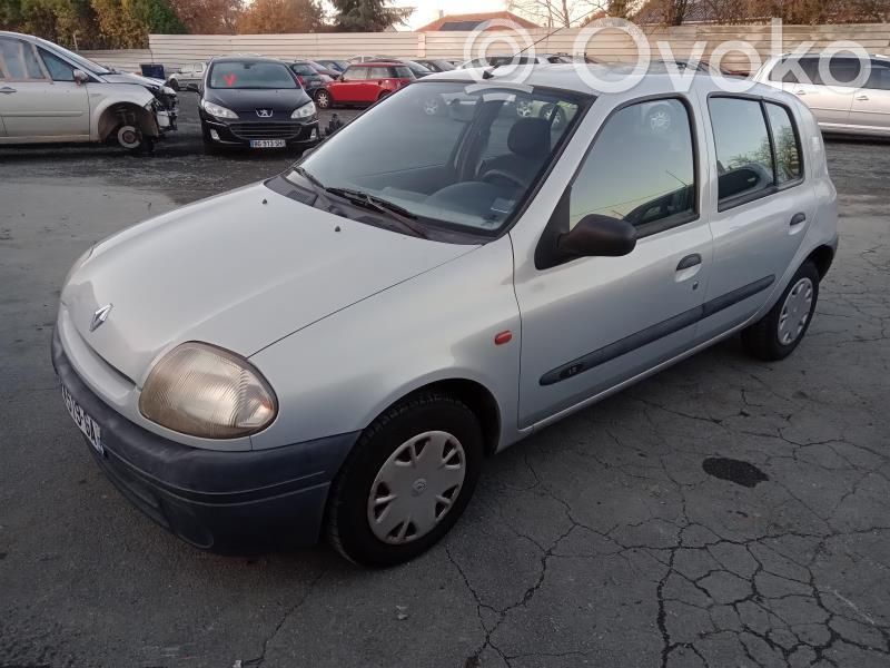 Renault Clio II Scheinwerfer 