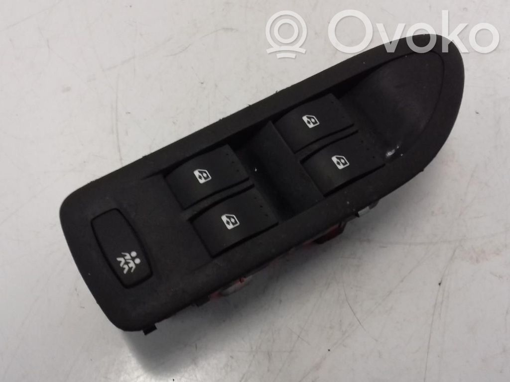Renault Laguna II Interruptor del elevalunas eléctrico 