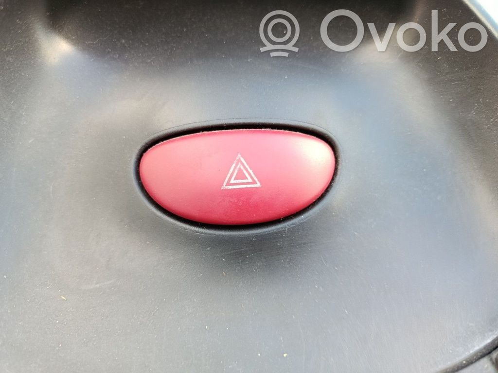 Peugeot 206 Hazard light switch 