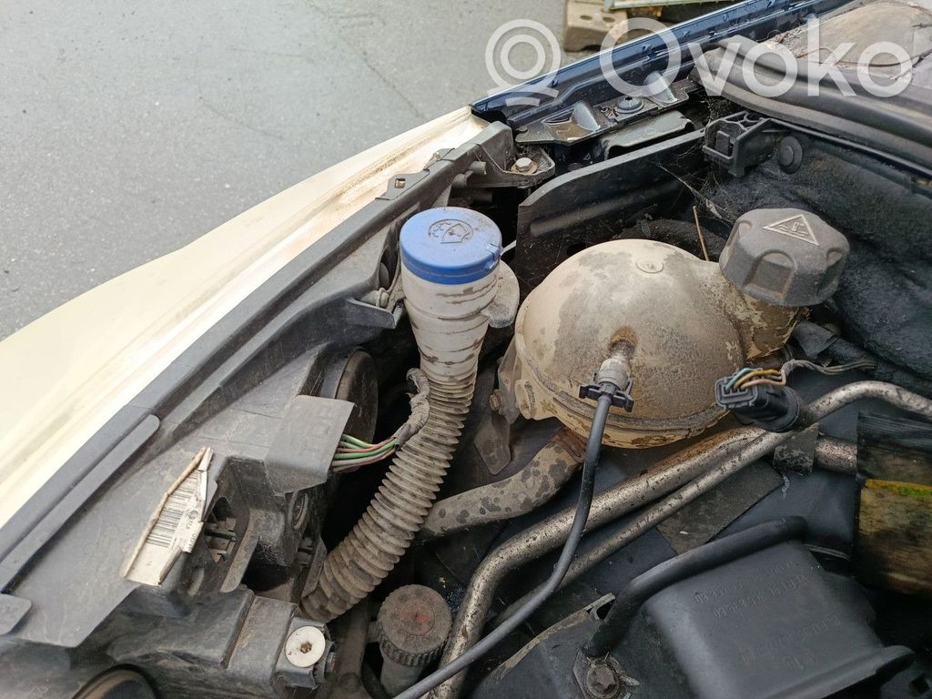 Peugeot 308 Zbiornik płynu do spryskiwaczy szyby przedniej / czołowej 