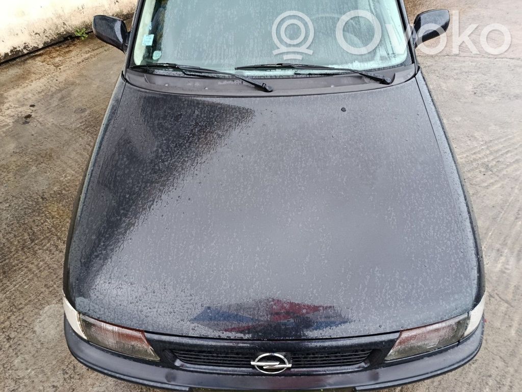 Opel Astra F Pokrywa przednia / Maska silnika 