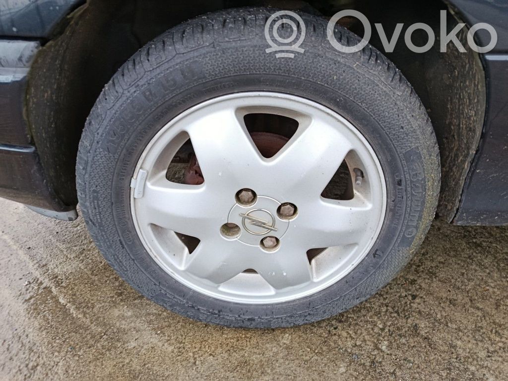 Opel Astra F Etujarrusatula 
