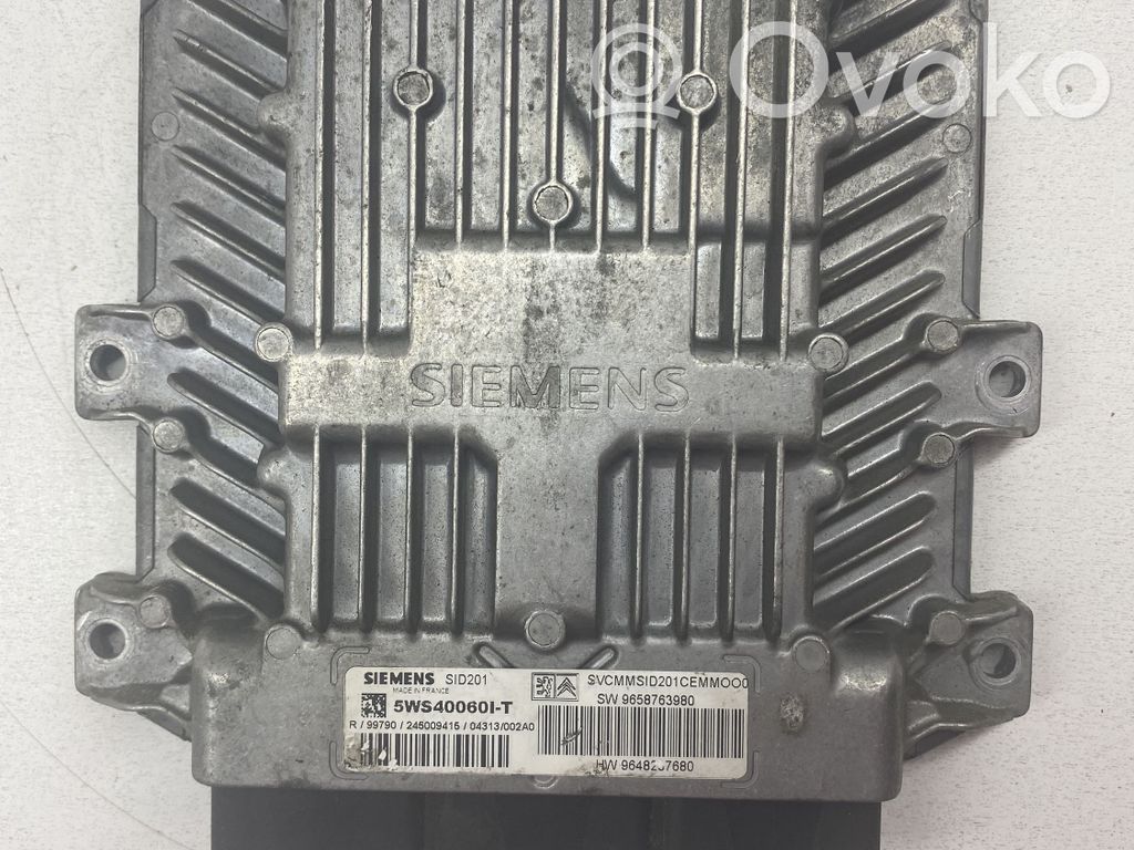 Peugeot 607 Engine control unit/module 
