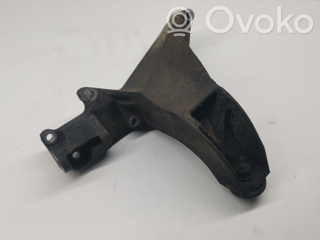 BMW 3 E46 Engine mounting bracket 