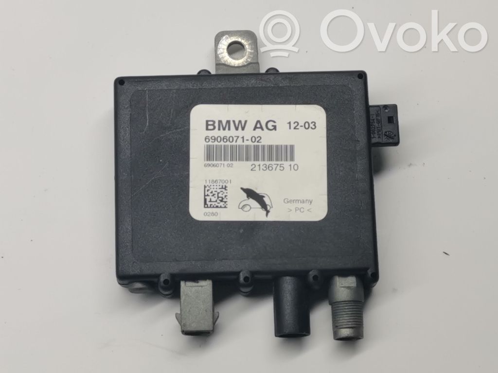 BMW 3 E46 Antenos stiprintuvas 