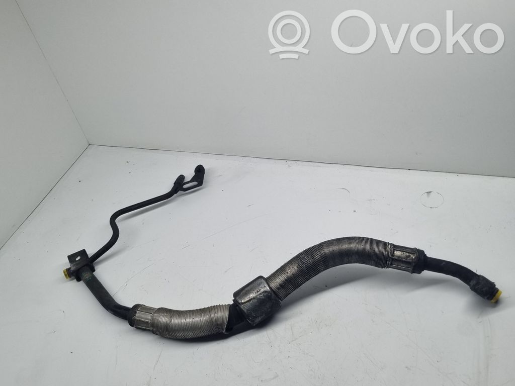 BMW 3 E46 Ilmastointilaitteen putki (A/C) 