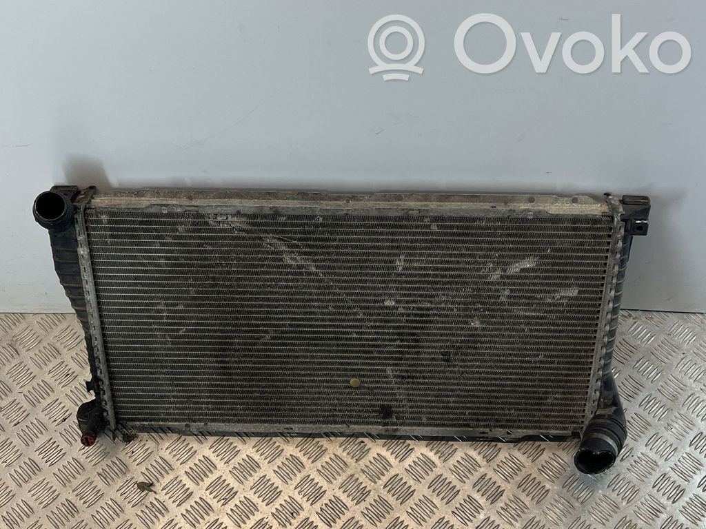 BMW 5 E39 Aušinimo skysčio radiatorius 