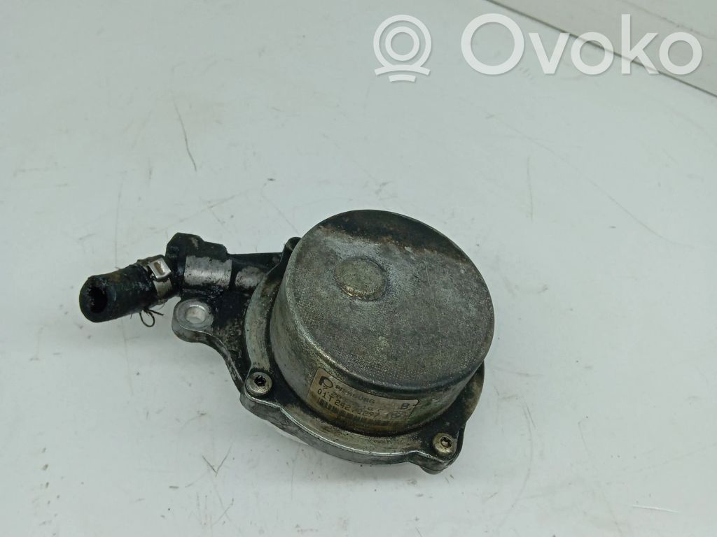 BMW 5 E39 Vacuum pump 
