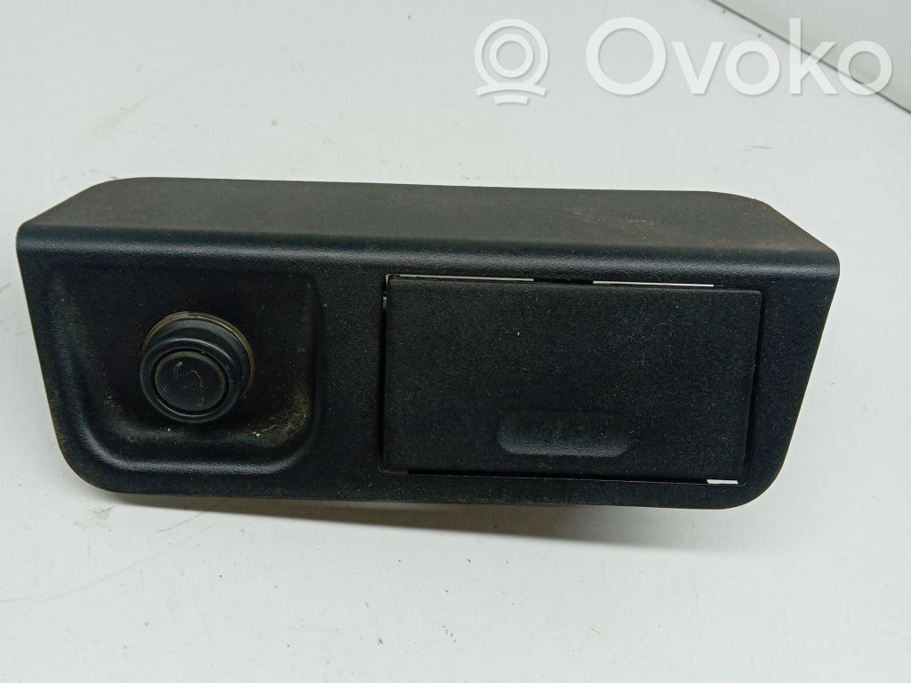 Ashtray (front)   8146480