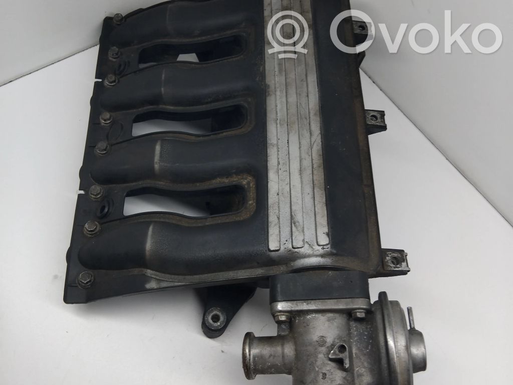 BMW 5 E39 Intake manifold 