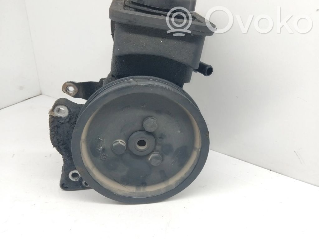 BMW 3 E46 Vairo stiprintuvo siurblys 