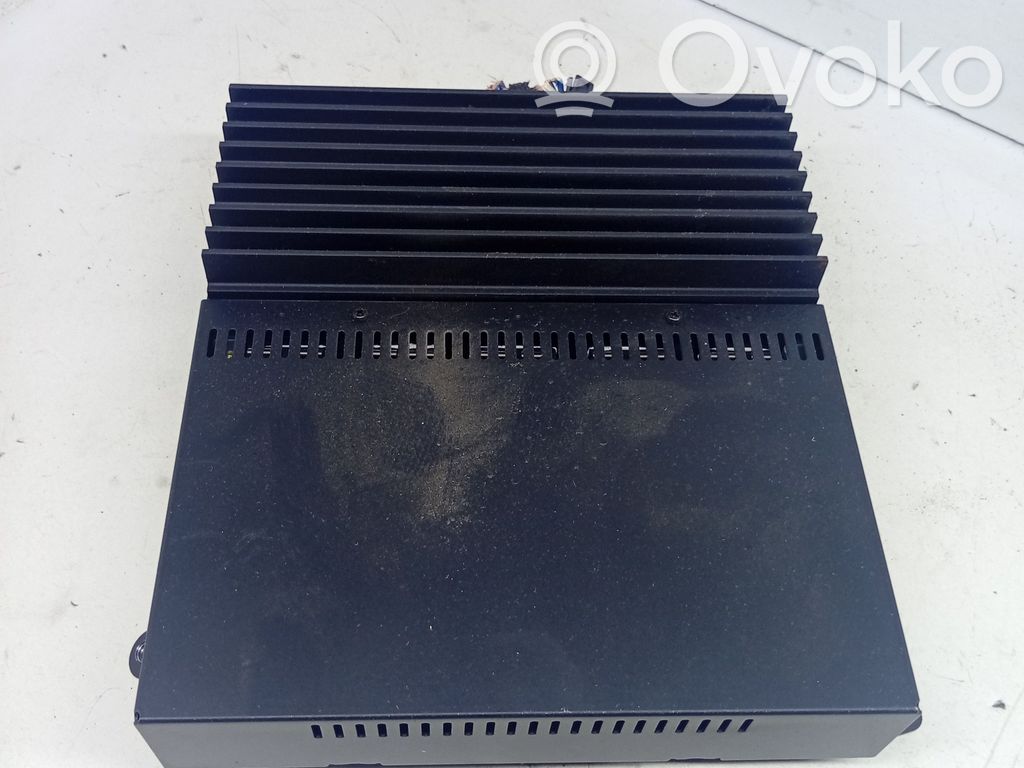 BMW 3 E46 Sound amplifier 