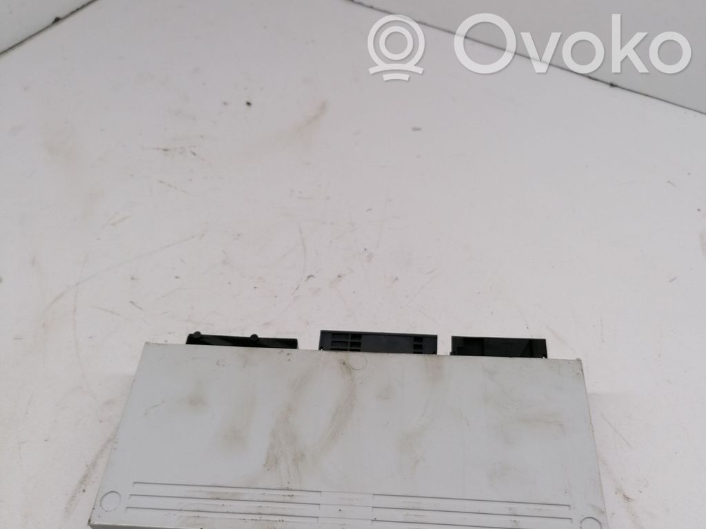 BMW 3 E46 Komforto modulis 