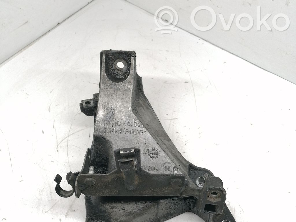 BMW 1 E81 E87 Engine mounting bracket 