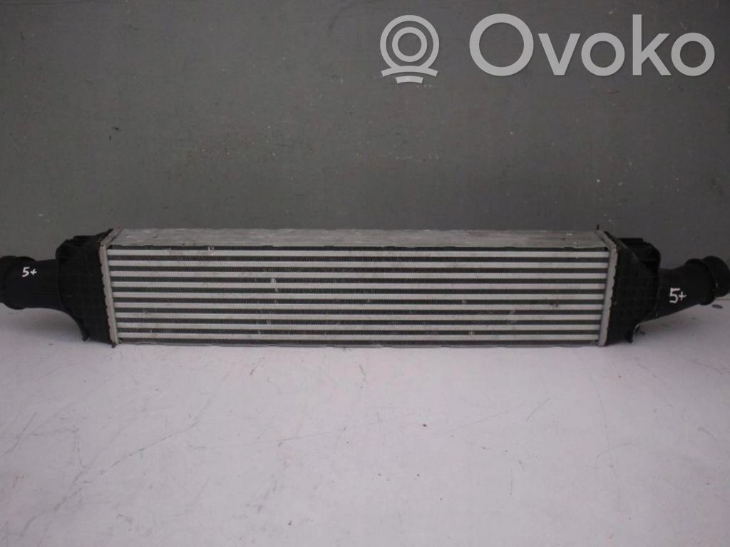 Audi A4 S4 B9 8W Interkūlerio radiatorius 