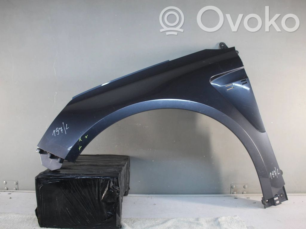 Renault Clio IV Soporte de montaje del guardabarros 