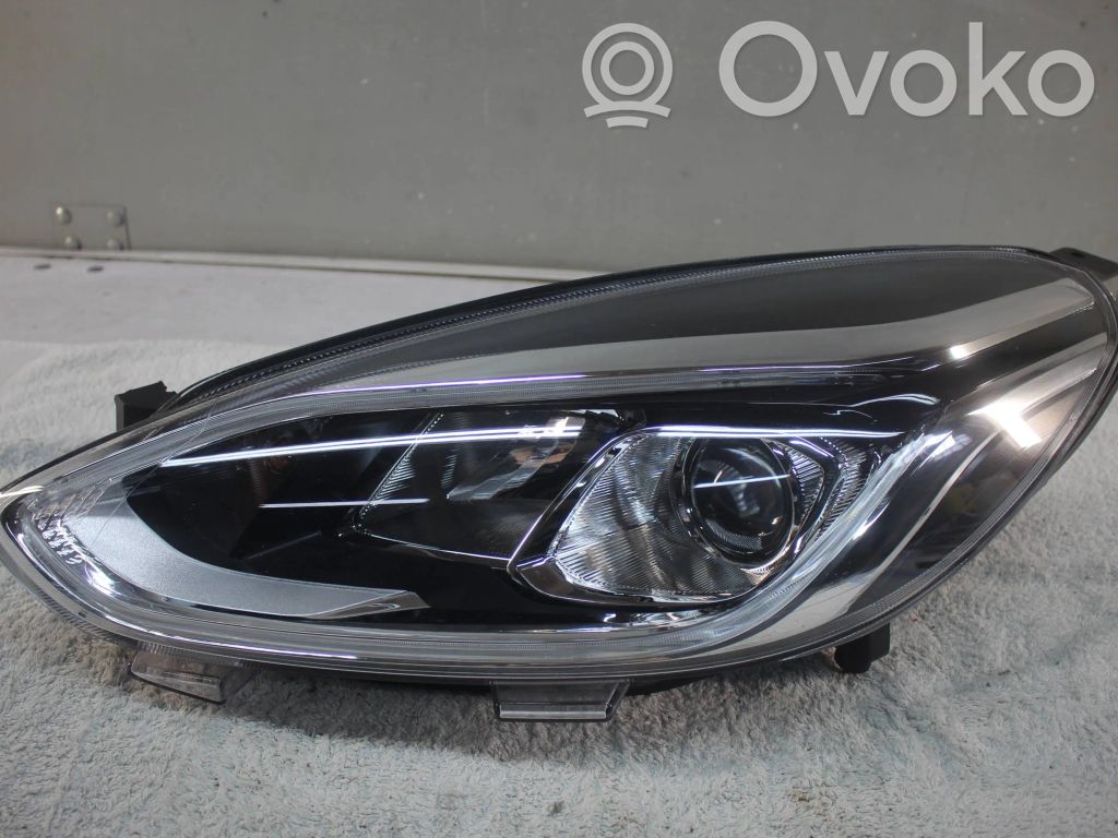 Ford Fiesta Headlight/headlamp 