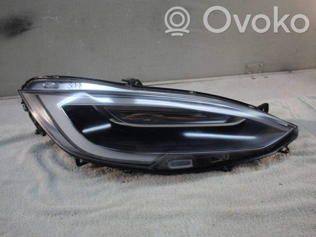 Tesla Model S Phare frontale 