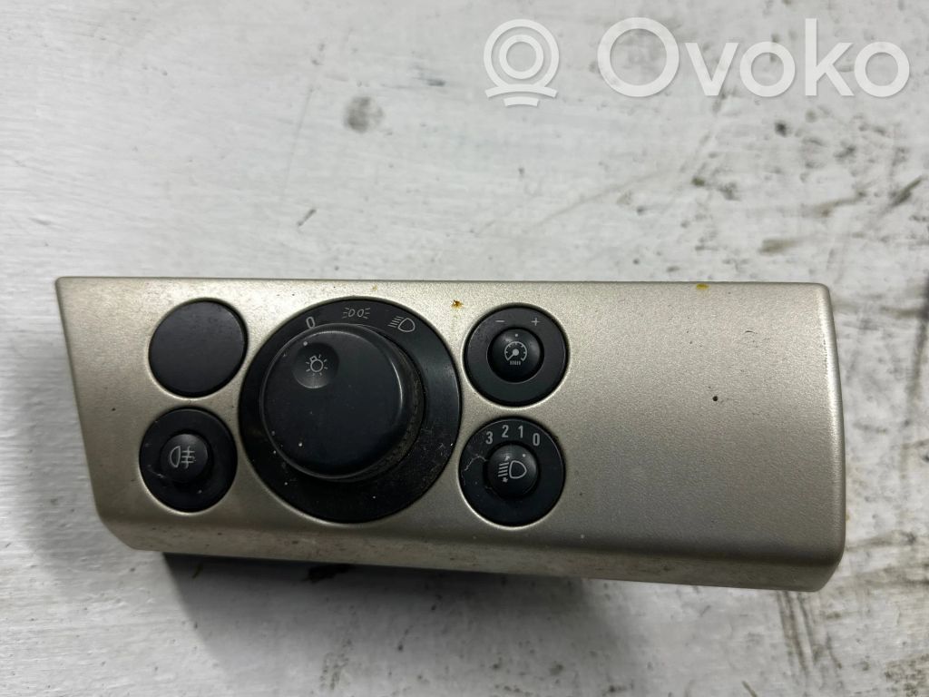 Opel Astra H Light switch 