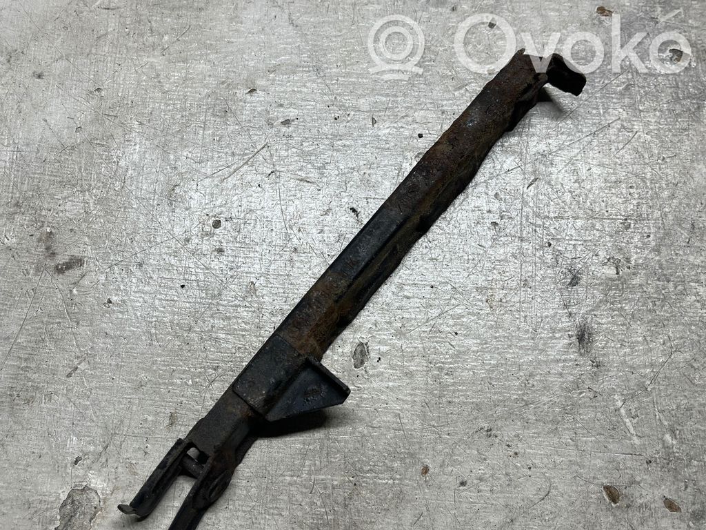 Mercedes-Benz E W211 Front bumper mounting bracket 