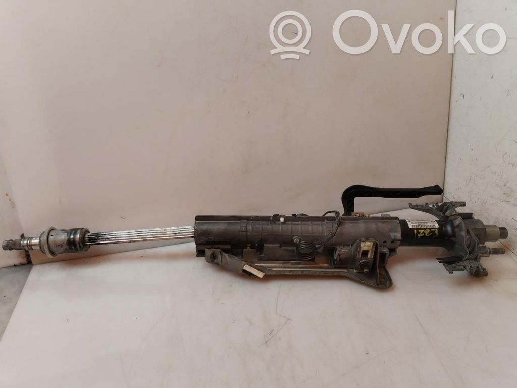 Steering wheel   LS678360601A