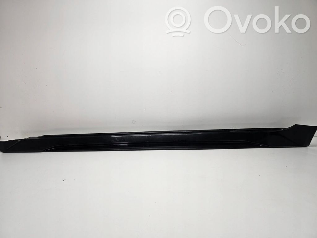 Audi RS6 C8 Kynnyksen/sivuhelman lista 
