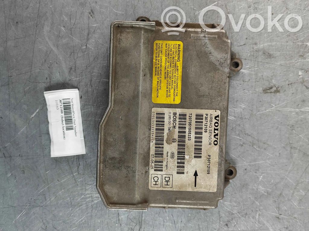 Volvo XC70 Airbag control unit/module 