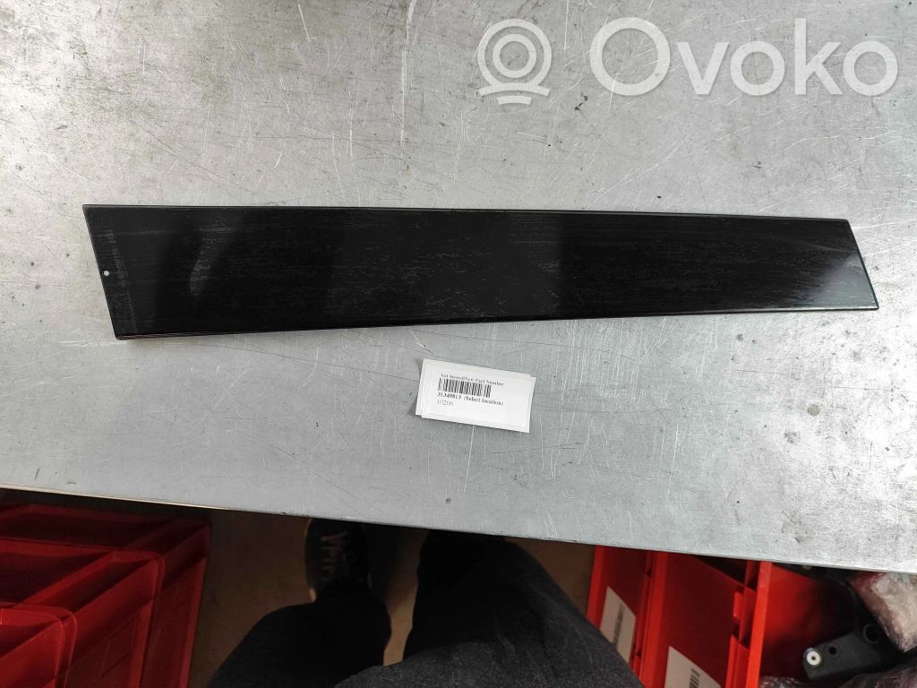 Volvo XC90 Takaoven ikkunalasin kehys 