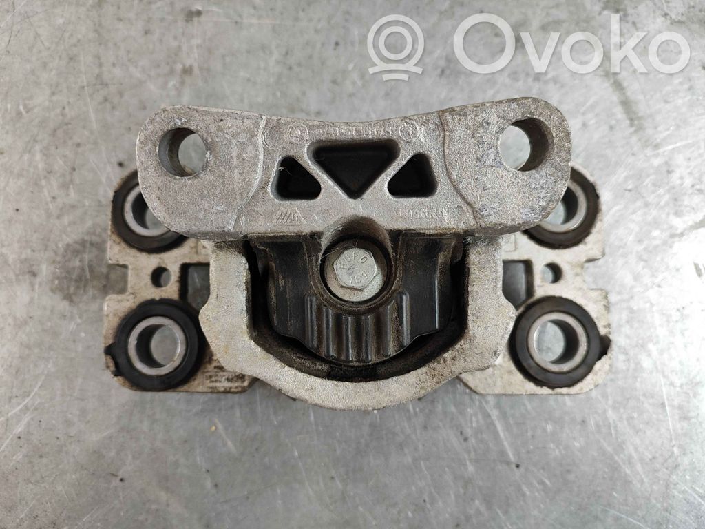 Land Rover Discovery Sport Engine mount bracket 