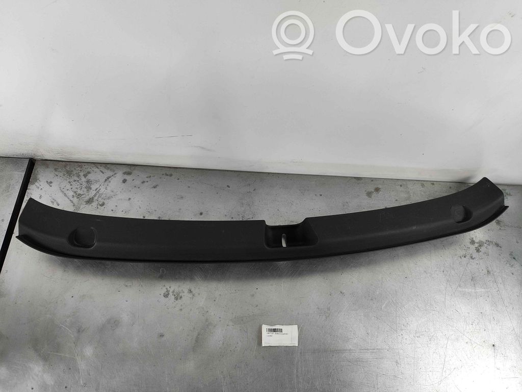 Tesla Model Y Bagažinės slenksčio apdaila 