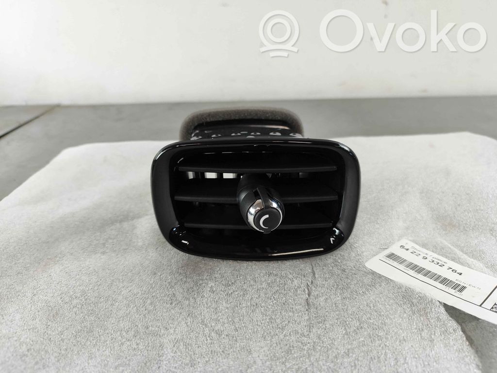 Mini Cooper Countryman F60 Dysze / Kratki środkowego nawiewu deski rozdzielczej 
