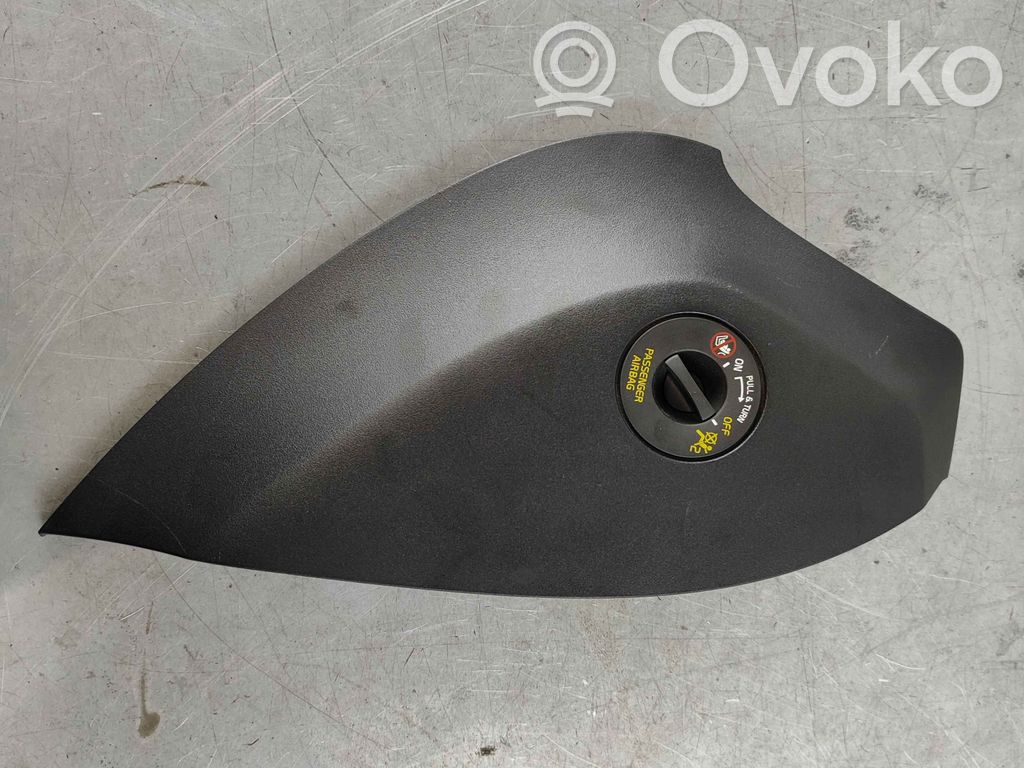Volvo XC60 Dashboard side end trim 