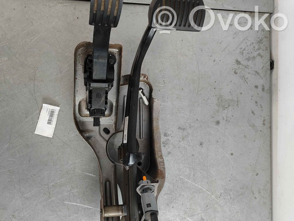 Volvo C40 Jarrupoljin 