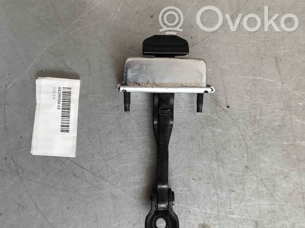 Ram 1500 DT Etuoven pidätin 